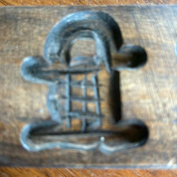 Vintage walnut stain wooden folk art rustic style 3 figure wall hanging - Picture 3 of 12